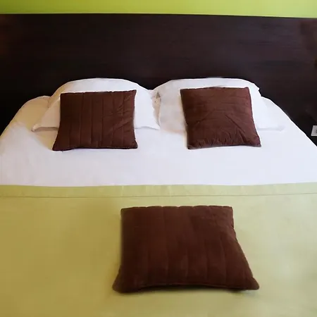 Le Clos Du Champ De L'amour Saint-Simon-de-Bordes